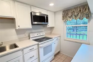 333 Lake Howard Dr NW, Winter Haven, FL 33880 - Photo 2