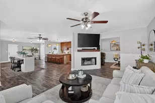 4828 Celia Cir W, Lakeland, FL 33813 - Photo 4