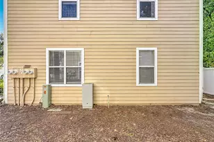 1710 NW 7th St, Gainesville, FL 32609 - Photo 30