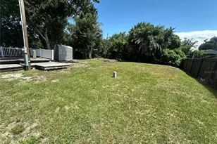 2594 McIntosh Dr, Lakeland, FL 33815 - Photo 6