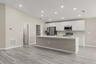 35458 Coventry Fields Loop, Zephyrhills, FL 33541 - Photo 6