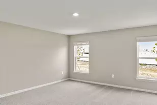 35458 Coventry Fields Loop, Zephyrhills, FL 33541 - Photo 12