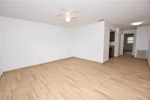 613 Robin Rd, Lakeland, FL 33803 - Photo 2