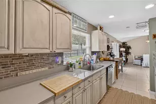 4934 Wildflower Dr, Lakeland, FL 33811 - Photo 22