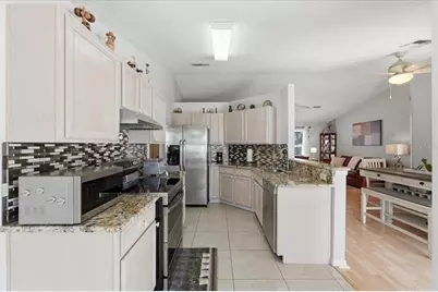 1001 Canary Circle S, Lakeland, FL 33809 - Photo 8