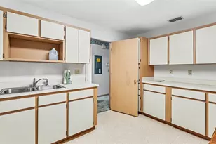 1880 N Crystal Lake Dr, Lakeland, FL 33801 - Photo 34