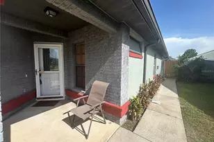 206 Hollywood Ct N, Kissimmee, FL 34743 - Photo 2