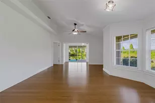 1154 Waterfall Ln, Lakeland, FL 33803 - Photo 8