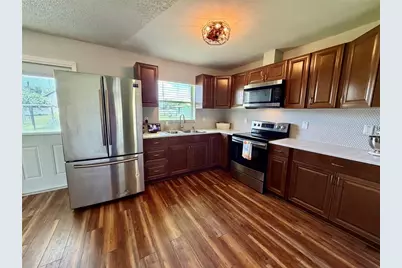 8 N Hendry Avenue, Fort Meade, FL 33841 - Photo 2