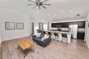 3719 Peregrine Wy, Lakeland, FL 33811 - Photo 10