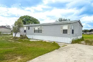 13 Cactus Cir E, Winter Haven, FL 33880 - Photo 2