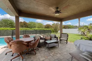 233 Mandolin Dr, Winter Haven, FL 33884 - Photo 4