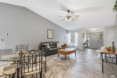 11026 Streamside Drive, Tampa, FL 33624 - Photo 6