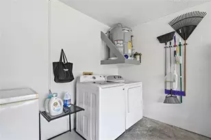 11026 Streamside Dr, Tampa, FL 33624 - Photo 24