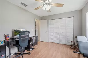 11026 Streamside Dr, Tampa, FL 33624 - Photo 24
