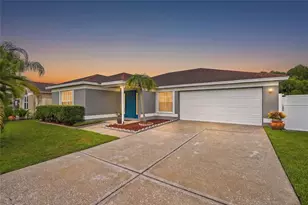 11026 Streamside Dr, Tampa, FL 33624 - Photo 2