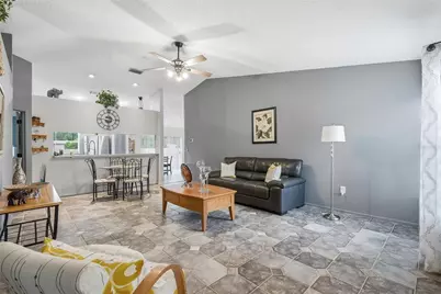 11026 Streamside Drive, Tampa, FL 33624 - Photo 4