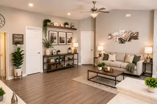 8016 Diamond Creek Ln, Lakeland, FL 33809 - Photo 4
