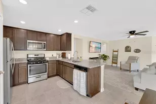392 Kensington View Dr, Winter Haven, FL 33880 - Photo 10