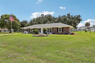 6513 Newman Cir W, Lakeland, FL 33811 - Photo 2