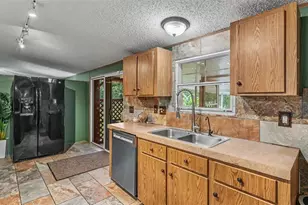 6702 Forestview Ln, Lakeland, FL 33811 - Photo 8