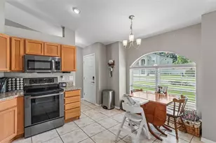1320 Normandy Heights Cir, Winter Haven, FL 33880 - Photo 2
