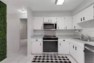 1084 Meadowood Pointe Rd, Lakeland, FL 33811 - Photo 18