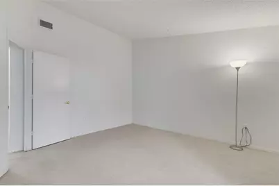 1084 Meadowood Pointe Road, Lakeland, FL 33811 - Photo 20
