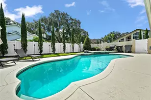 6556 Crescent Lake Dr, Lakeland, FL 33813 - Photo 2
