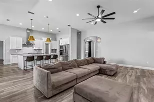 283 Cove At Eagle Lake Cir, Eagle Lake, FL 33839 - Photo 6