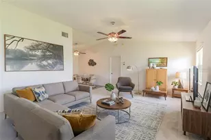 2260 Grand Cypress Dr, Lakeland, FL 33810 - Photo 2
