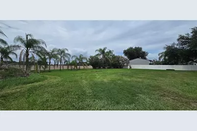 215 Karppe Road, Plant City, FL 33567 - Photo 2