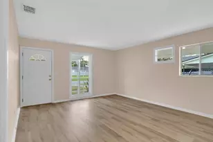 5810 Driftwood Dr, Lakeland, FL 33809 - Photo 8