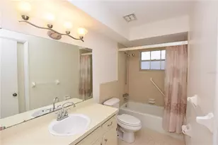 204 Chaucer Ln, Winter Haven, FL 33884 - Photo 12