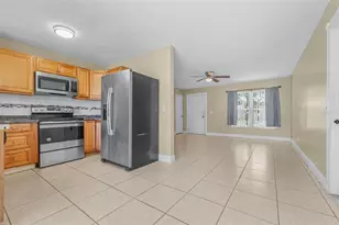 911 W Gaston Pl, Tampa, FL 33604 - Photo 10
