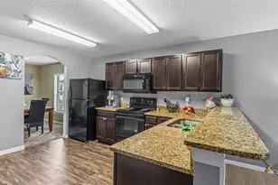 6302 Manitoba Dr, Lakeland, FL 33805 - Photo 12