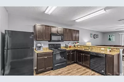 6302 Manitoba Drive, Lakeland, FL 33805 - Photo 10