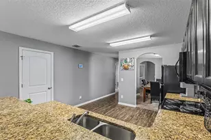 6302 Manitoba Dr, Lakeland, FL 33805 - Photo 14