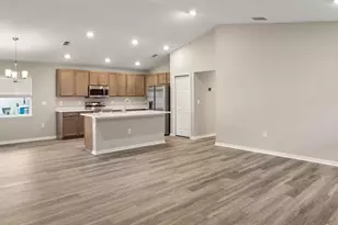 724 Bayside Blvd, Winter Haven, FL 33881 - Photo 6