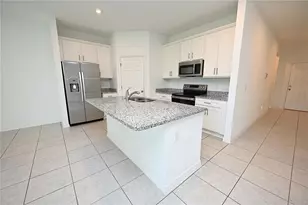685 Crown Rose Dr, Eagle Lake, FL 33839 - Photo 2