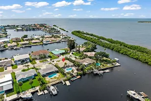 5548 Leeward Ln, New Port Richey, FL 34652 - Photo 2