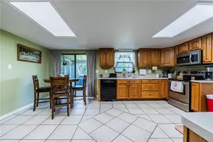 5934 Ridge Dr, Lakeland, FL 33813 - Photo 12