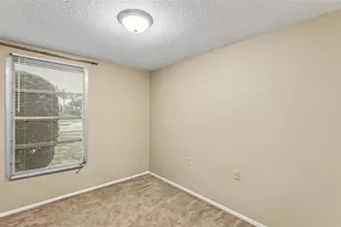 2126 Smithfield Pl, Lakeland, FL 33801 - Photo 10
