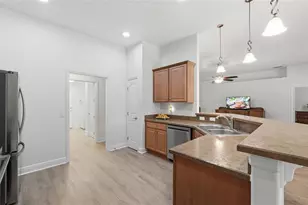 1676 Doves View Cir, Auburndale, FL 33823 - Photo 12