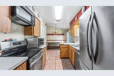 2110 Johnson Loop, Plant City, FL 33563 - Photo 10