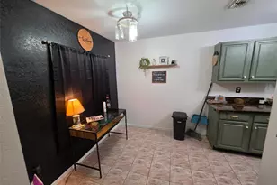 720 SE Pine Ave, Fort Meade, FL 33841 - Photo 8