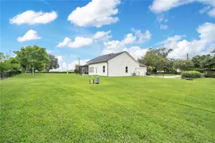 2818 Mayday Dr, Plant City, FL 33565 - Photo 28