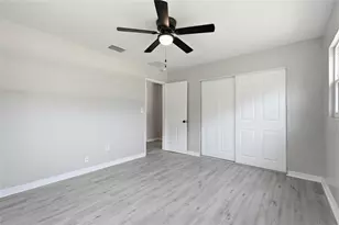 7100 13th St N, Saint Petersburg, FL 33702 - Photo 16