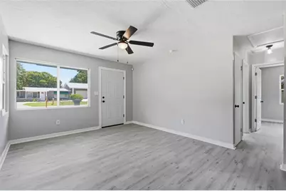 7100 13th Street N, Saint Petersburg, FL 33702 - Photo 8
