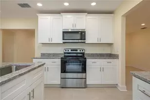 407 Princess Pl, Lakeland, FL 33803 - Photo 8